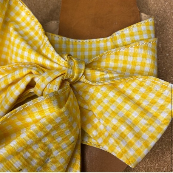 Brother Vellies Yellow Sandals with Playful Bow - Picture 3 of 8